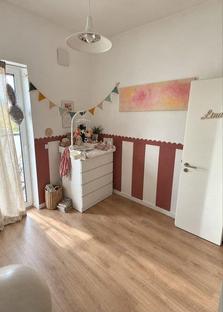 Pronájem bytu 3+1 96 m², Düren, Severní Porýní-Vestfálsko Pronájem bytu 3+1 96 m², Düren, Severní Porýní-Vestfálsko