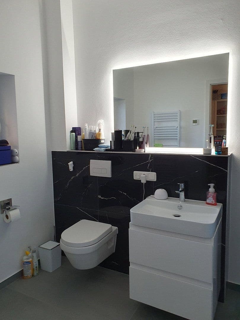 Pronájem bytu 3+1 96 m², Düren, Severní Porýní-Vestfálsko Pronájem bytu 3+1 96 m², Düren, Severní Porýní-Vestfálsko