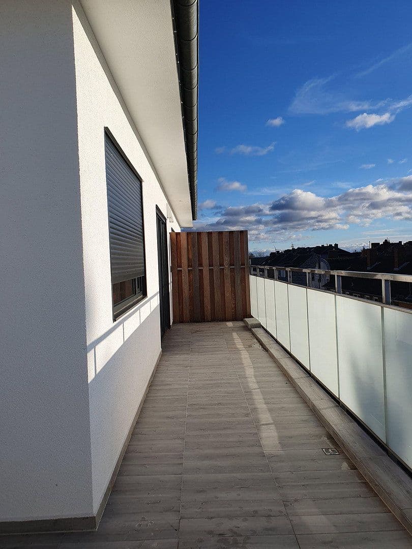 Pronájem bytu 3+1 96 m², Düren, Severní Porýní-Vestfálsko Pronájem bytu 3+1 96 m², Düren, Severní Porýní-Vestfálsko