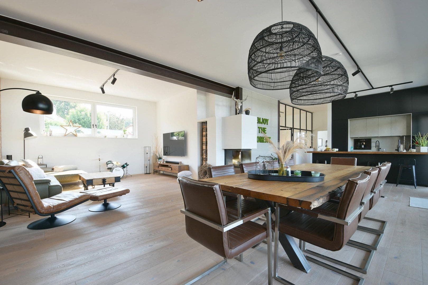 Prodej domu 318 m², pozemek 1.197 m², Kleinostheim, Bavorsko Prodej domu 318 m², pozemek 1.197 m², Kleinostheim, Bavorsko