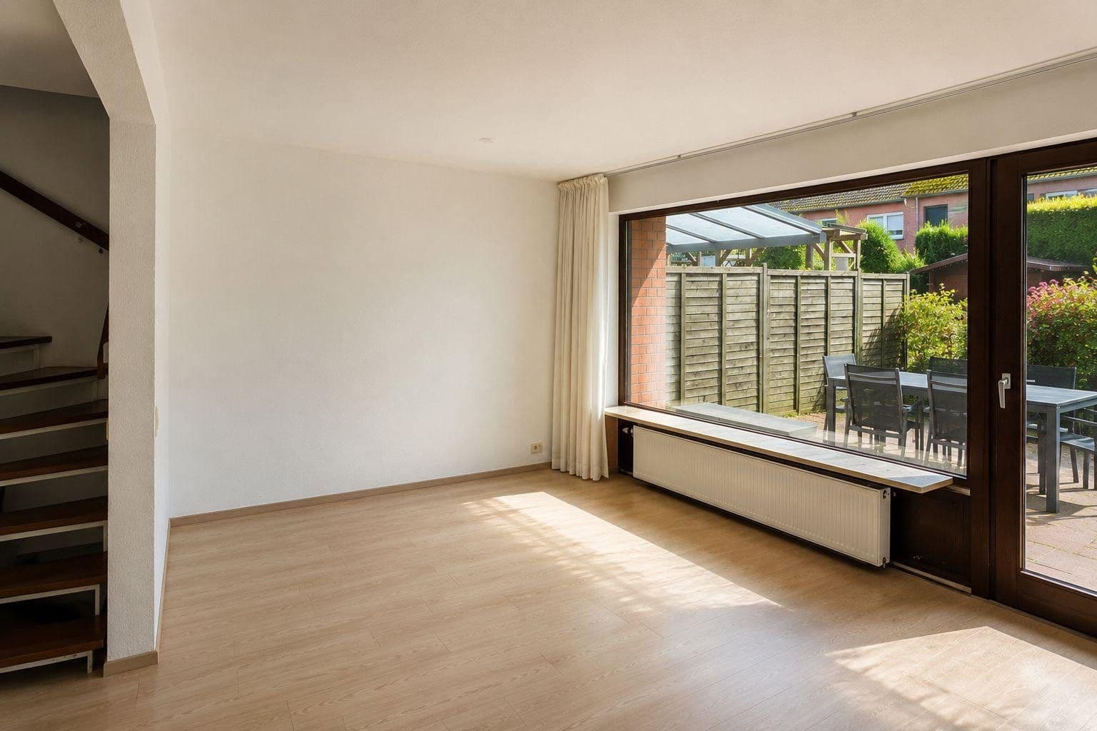 Prodej domu 130 m², pozemek 395 m², Wacholderweg 53, Henstedt-Ulzburg, Šlesvicko-Holštýnsko Prodej domu 130 m², pozemek 395 m², Wacholderweg 53, Henstedt-Ulzburg, Šlesvicko-Holštýnsko