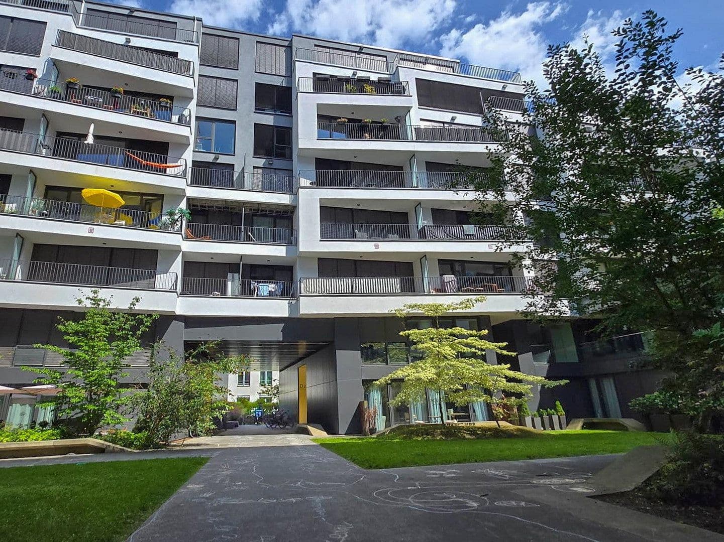 Prodej bytu 3+1 112 m², Chausseestraße 37, Top-Lage im Herzen von Berlin-Mitte, Berlín Prodej bytu 3+1 112 m², Chausseestraße 37, Top-Lage im Herzen von Berlin-Mitte, Berlín