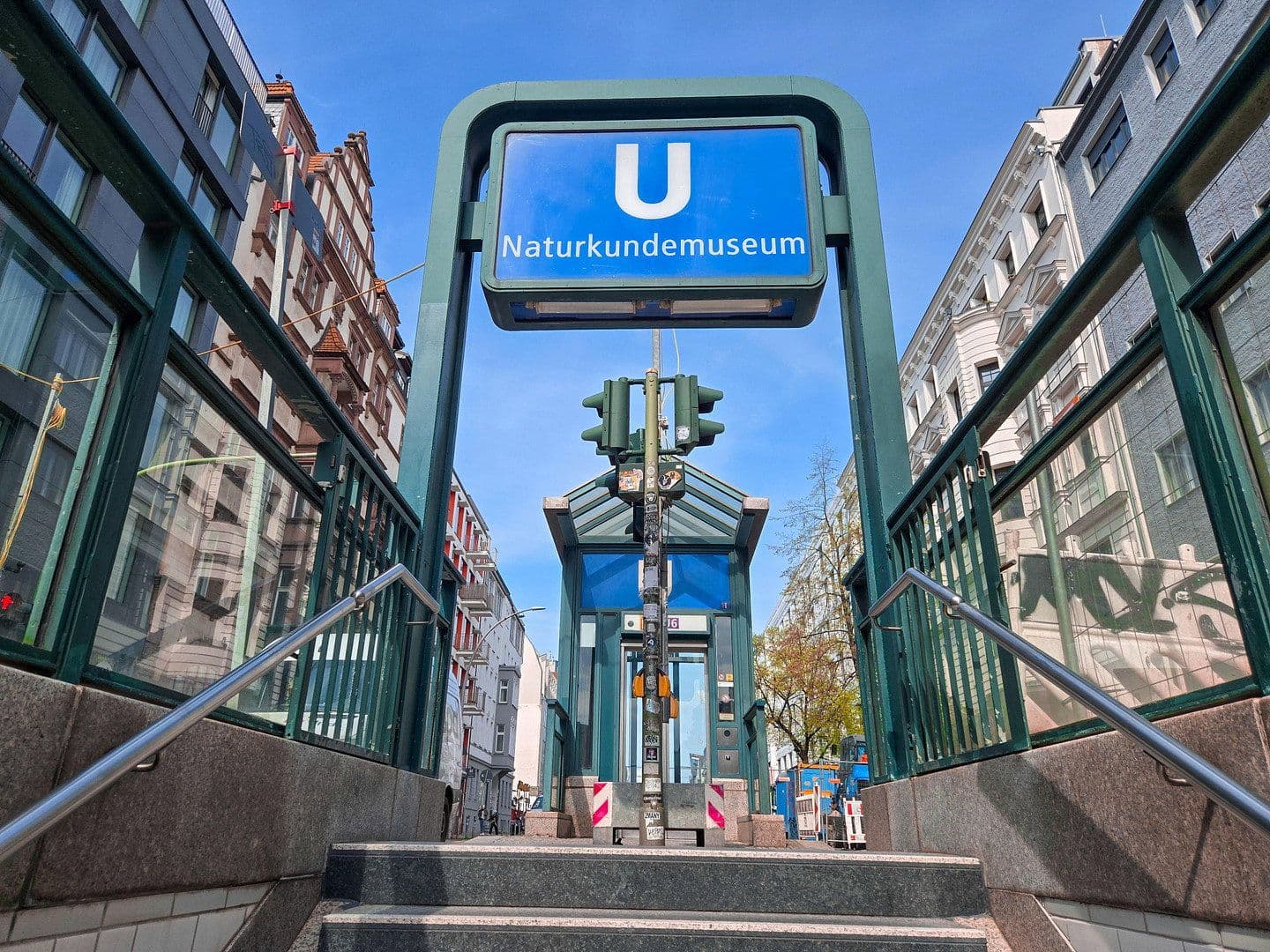 Prodej bytu 3+1 112 m², Chausseestraße 37, Top-Lage im Herzen von Berlin-Mitte, Berlín Prodej bytu 3+1 112 m², Chausseestraße 37, Top-Lage im Herzen von Berlin-Mitte, Berlín