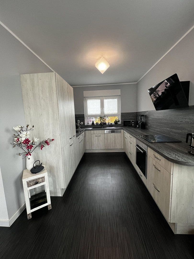 Prodej domu 138 m², pozemek 215 m², Dietzenbach, Hessen Prodej domu 138 m², pozemek 215 m², Dietzenbach, Hessen
