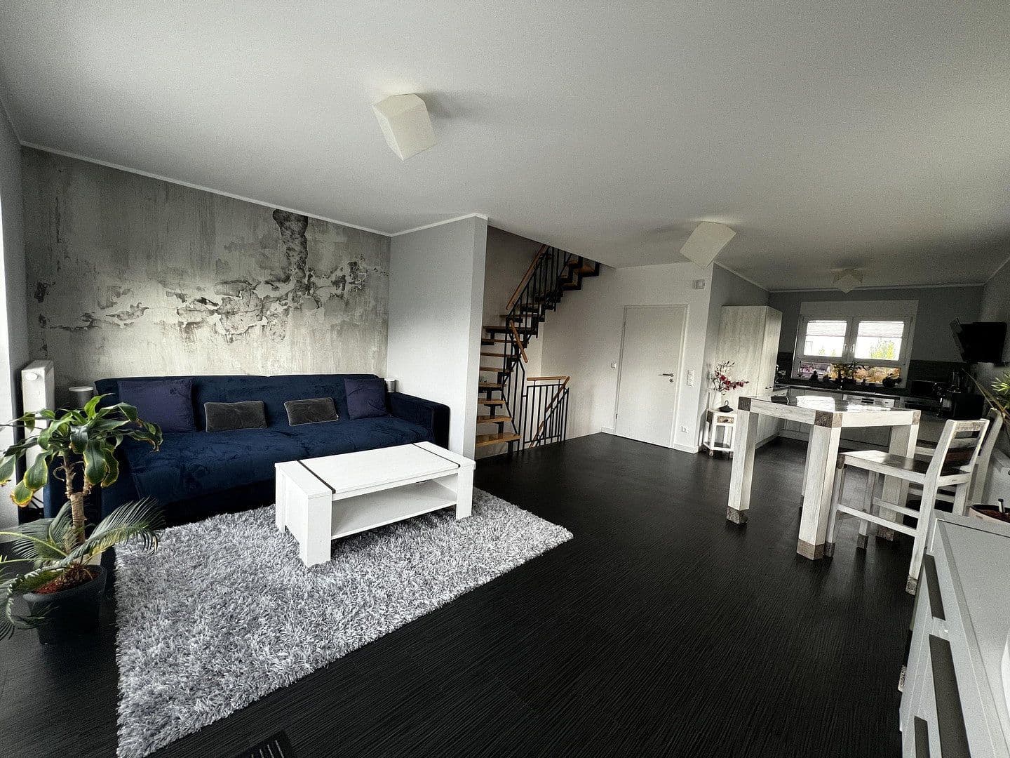 Prodej domu 138 m², pozemek 215 m², Dietzenbach, Hessen Prodej domu 138 m², pozemek 215 m², Dietzenbach, Hessen
