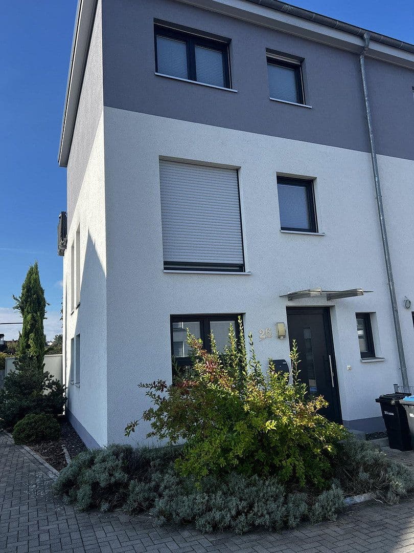Prodej domu 138 m², pozemek 215 m², Dietzenbach, Hessen Prodej domu 138 m², pozemek 215 m², Dietzenbach, Hessen
