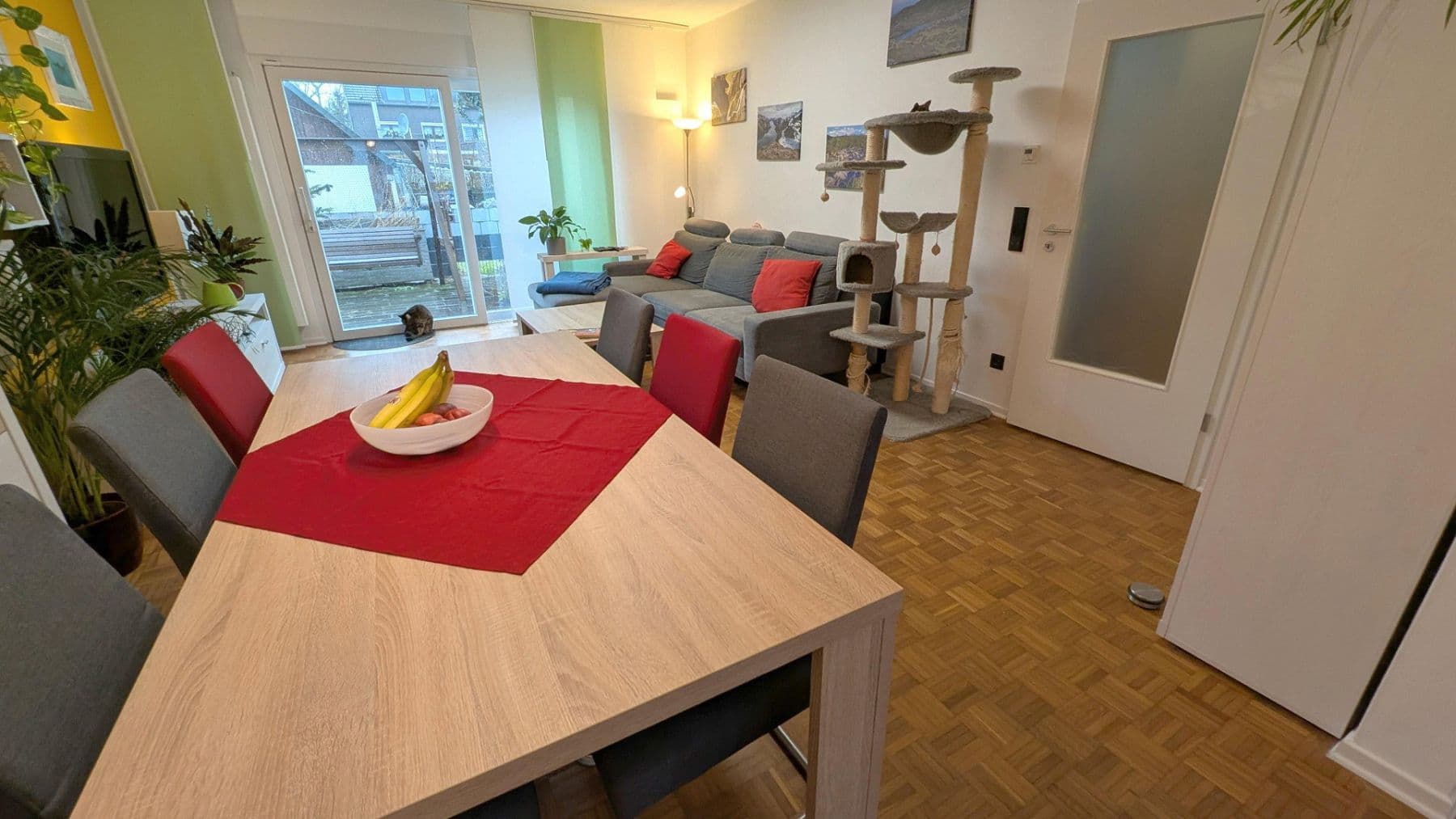 Prodej bytu 3+1 94 m², Oberhausen, Severní Porýní-Vestfálsko Prodej bytu 3+1 94 m², Oberhausen, Severní Porýní-Vestfálsko