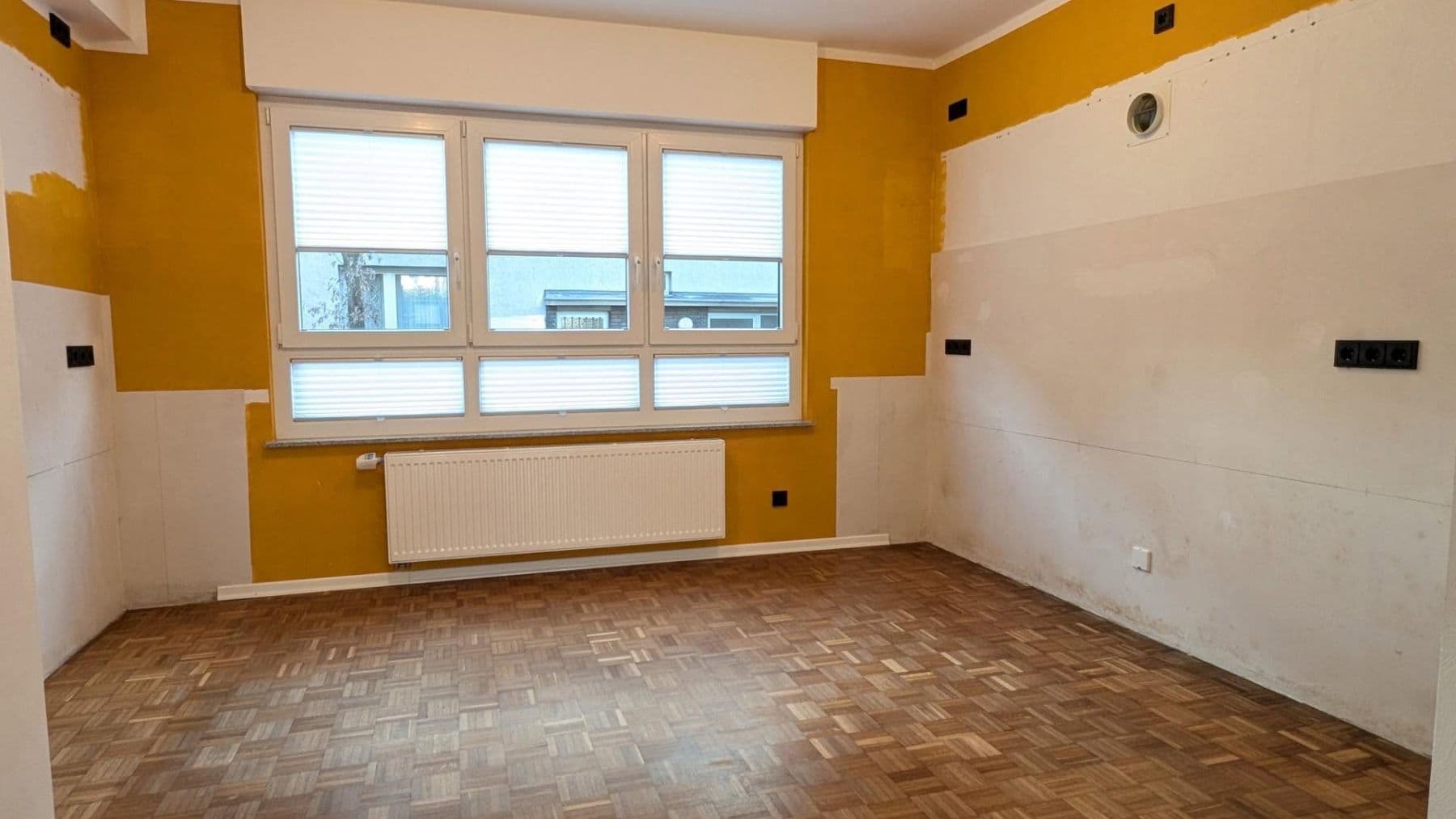 Prodej bytu 3+1 94 m², Oberhausen, Severní Porýní-Vestfálsko Prodej bytu 3+1 94 m², Oberhausen, Severní Porýní-Vestfálsko