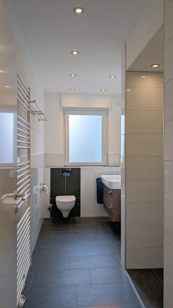 Prodej bytu 3+1 94 m², Oberhausen, Severní Porýní-Vestfálsko Prodej bytu 3+1 94 m², Oberhausen, Severní Porýní-Vestfálsko