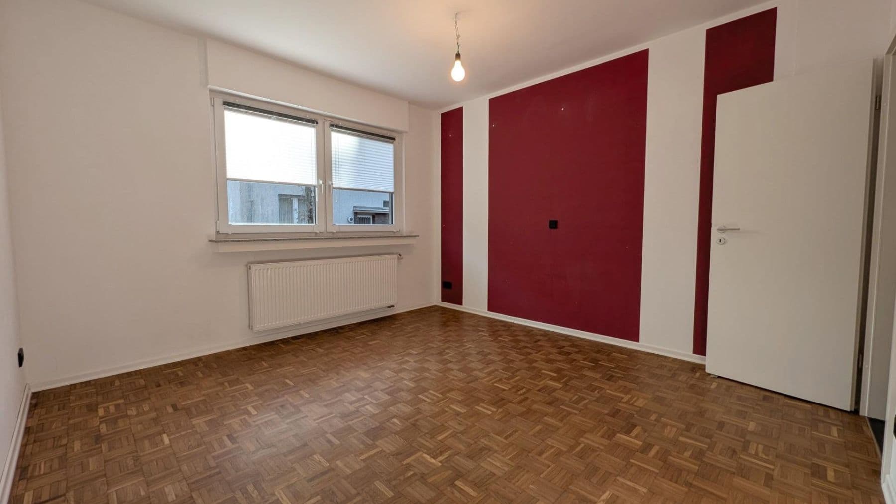 Prodej bytu 3+1 94 m², Oberhausen, Severní Porýní-Vestfálsko Prodej bytu 3+1 94 m², Oberhausen, Severní Porýní-Vestfálsko