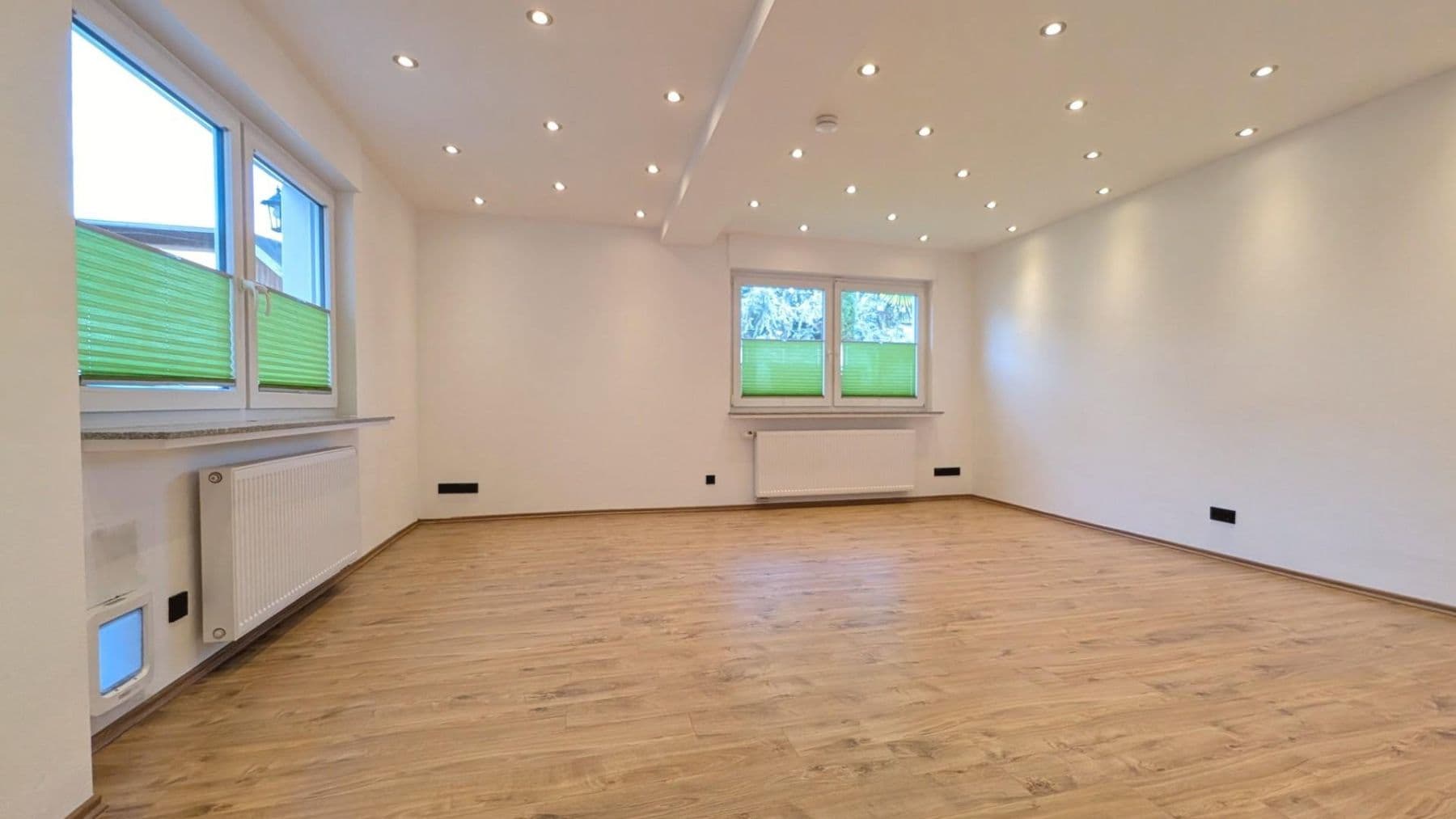 Prodej bytu 3+1 94 m², Oberhausen, Severní Porýní-Vestfálsko Prodej bytu 3+1 94 m², Oberhausen, Severní Porýní-Vestfálsko