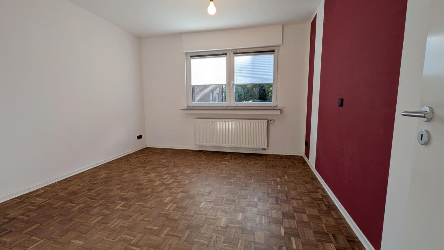 Prodej bytu 3+1 94 m², Oberhausen, Severní Porýní-Vestfálsko Prodej bytu 3+1 94 m², Oberhausen, Severní Porýní-Vestfálsko