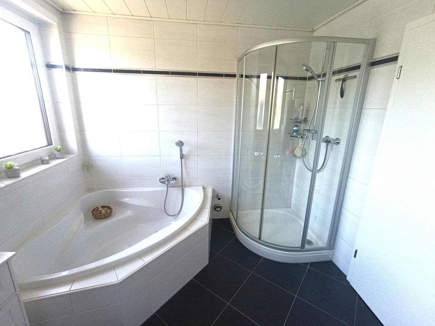 Pronájem bytu 4+1 112 m², Hünfelden, Hessen Pronájem bytu 4+1 112 m², Hünfelden, Hessen