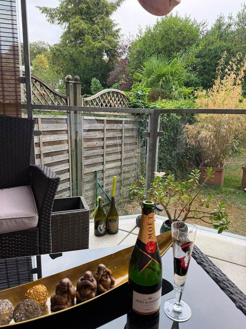 Pronájem bytu 3+1 73 m², Rathelbeckstr, Düsseldorf, Severní Porýní-Vestfálsko Pronájem bytu 3+1 73 m², Rathelbeckstr, Düsseldorf, Severní Porýní-Vestfálsko