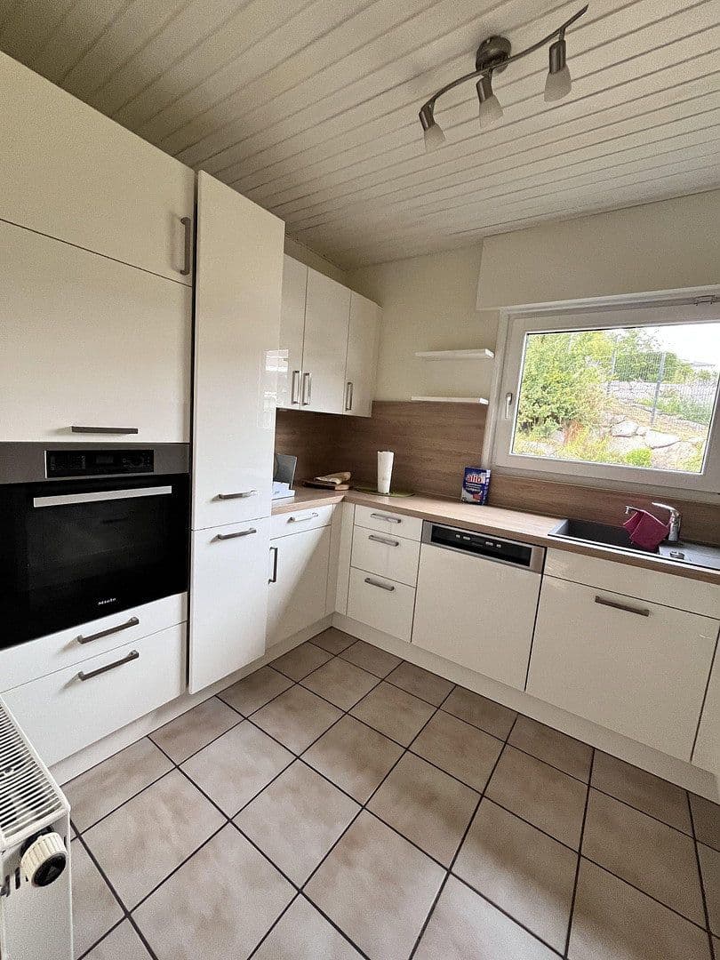 Pronájem bytu 4+1 104 m², Weinheim, Bádensko-Württembersko Pronájem bytu 4+1 104 m², Weinheim, Bádensko-Württembersko
