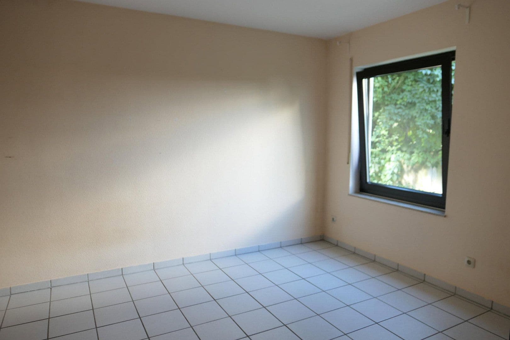 Prodej domu 224 m², pozemek 410 m², Flörsheim, Hessen Prodej domu 224 m², pozemek 410 m², Flörsheim, Hessen