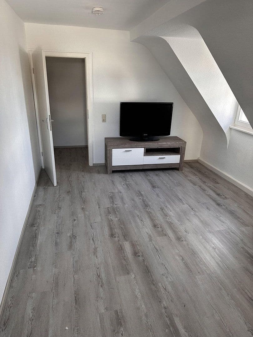 Pronájem bytu 2+1 55 m², Weiherer Str. 3, Ubstadt-Weiher, Bádensko-Württembersko Pronájem bytu 2+1 55 m², Weiherer Str. 3, Ubstadt-Weiher, Bádensko-Württembersko