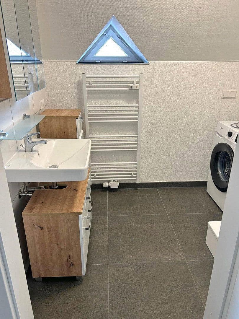Pronájem bytu 2+1 55 m², Weiherer Str. 3, Ubstadt-Weiher, Bádensko-Württembersko Pronájem bytu 2+1 55 m², Weiherer Str. 3, Ubstadt-Weiher, Bádensko-Württembersko