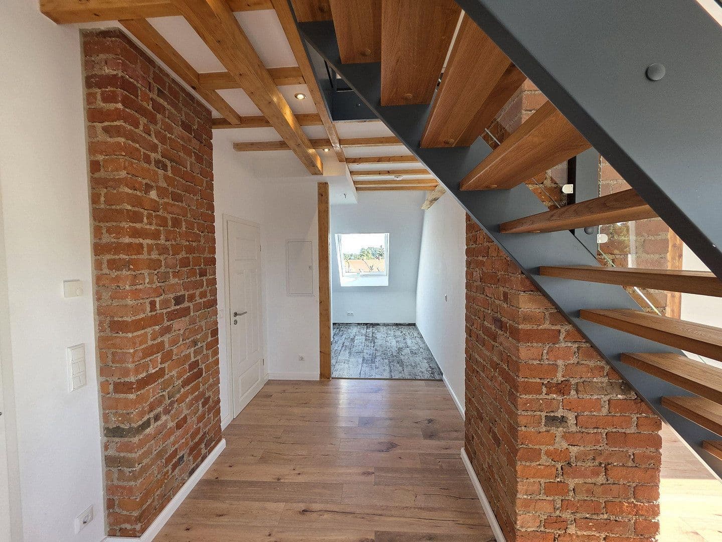 Pronájem bytu 3+1 67 m², Weidenhof 24, Leipzig, Sasko Pronájem bytu 3+1 67 m², Weidenhof 24, Leipzig, Sasko