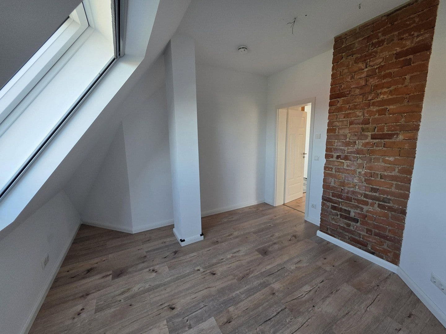 Pronájem bytu 3+1 67 m², Weidenhof 24, Leipzig, Sasko Pronájem bytu 3+1 67 m², Weidenhof 24, Leipzig, Sasko