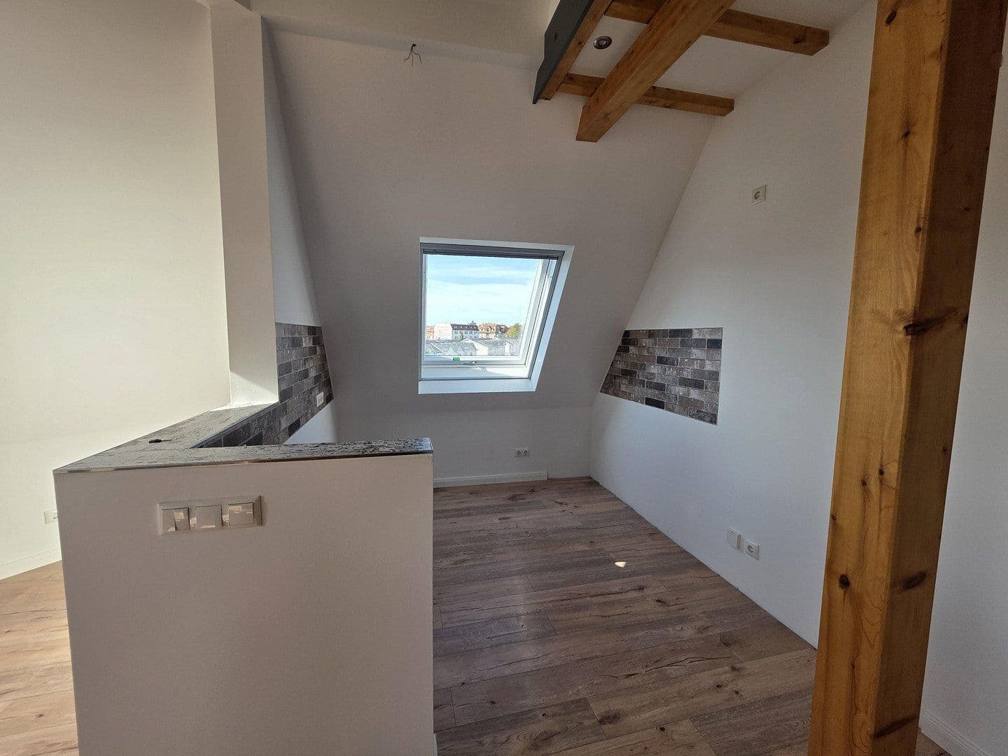 Pronájem bytu 3+1 67 m², Weidenhof 24, Leipzig, Sasko Pronájem bytu 3+1 67 m², Weidenhof 24, Leipzig, Sasko