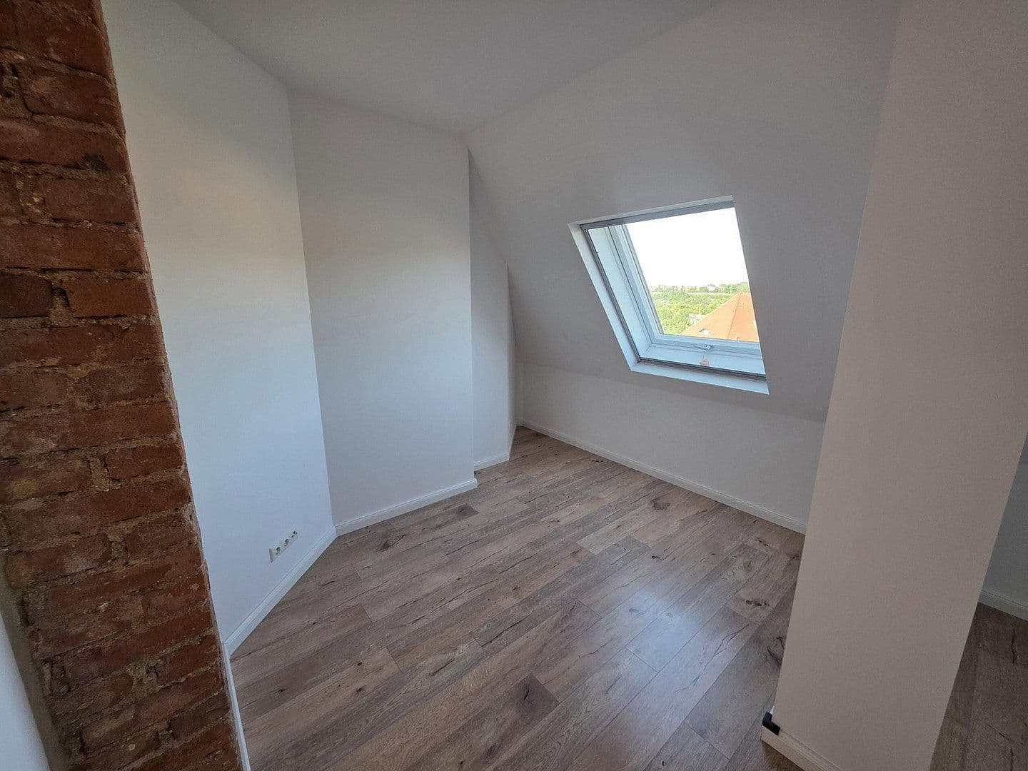 Pronájem bytu 3+1 67 m², Weidenhof 24, Leipzig, Sasko Pronájem bytu 3+1 67 m², Weidenhof 24, Leipzig, Sasko