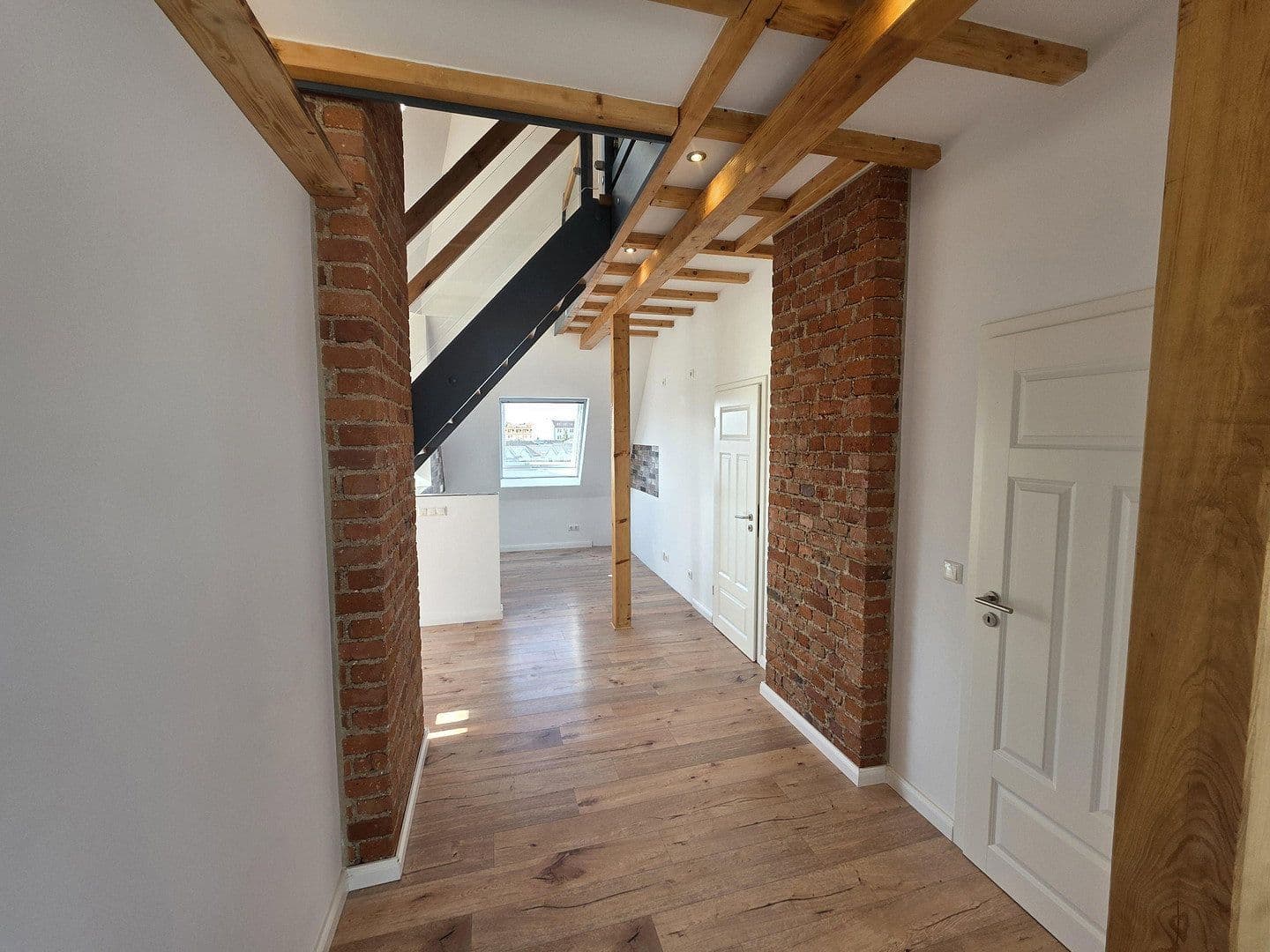 Pronájem bytu 3+1 67 m², Weidenhof 24, Leipzig, Sasko Pronájem bytu 3+1 67 m², Weidenhof 24, Leipzig, Sasko