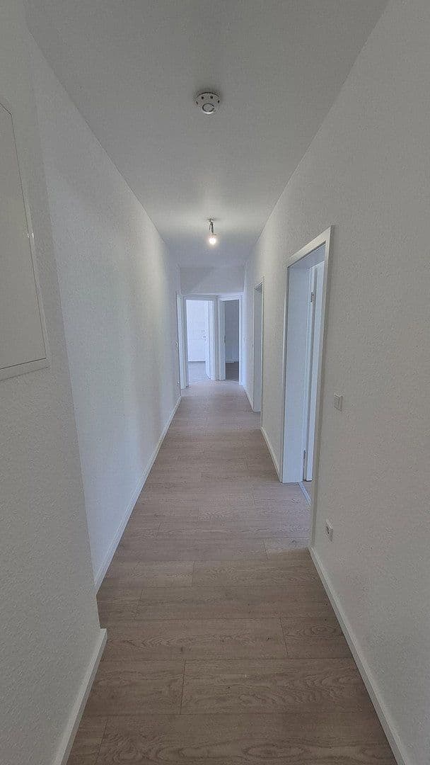 Pronájem bytu 4+1 113 m², Gummersbach, Severní Porýní-Vestfálsko Pronájem bytu 4+1 113 m², Gummersbach, Severní Porýní-Vestfálsko