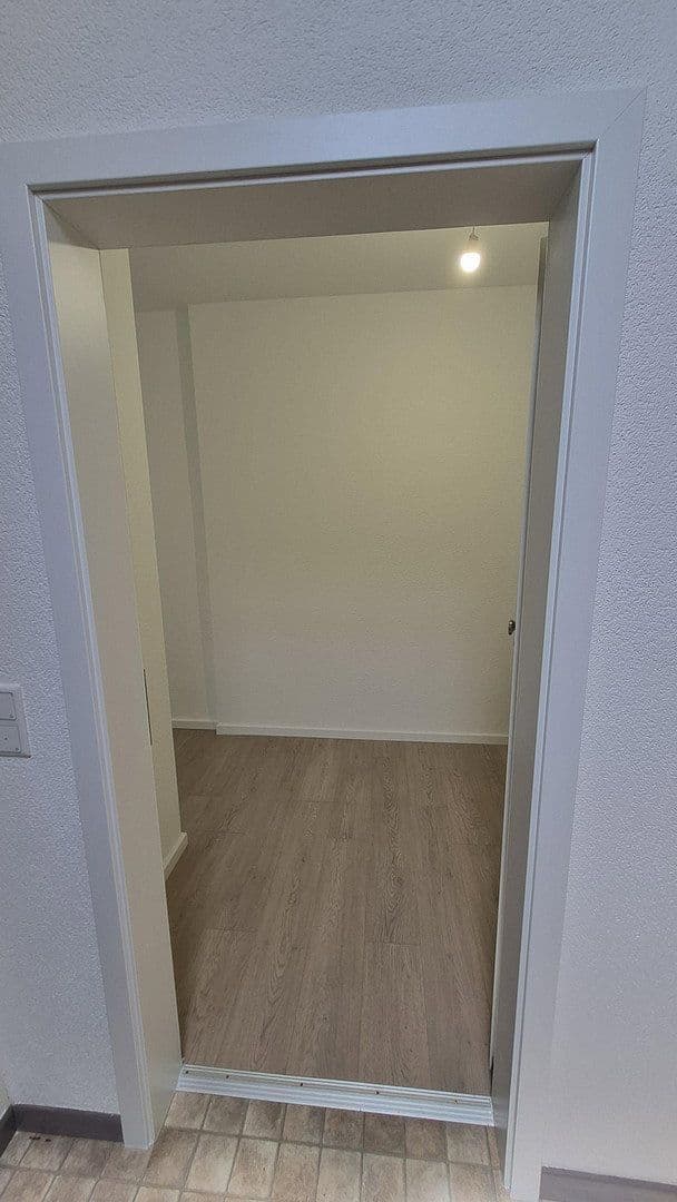 Pronájem bytu 4+1 113 m², Gummersbach, Severní Porýní-Vestfálsko Pronájem bytu 4+1 113 m², Gummersbach, Severní Porýní-Vestfálsko
