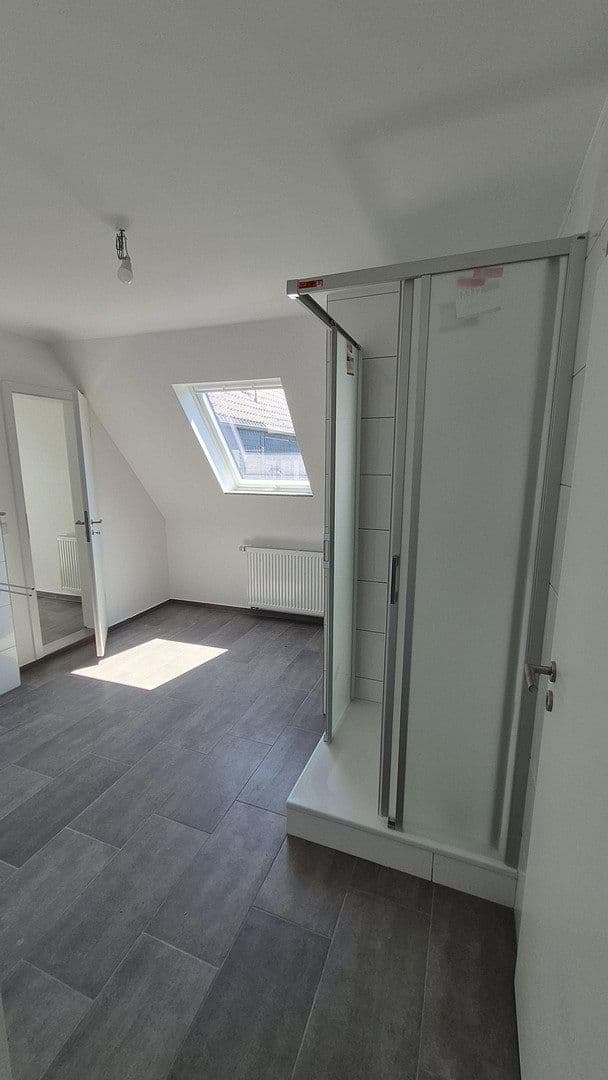 Pronájem bytu 4+1 113 m², Gummersbach, Severní Porýní-Vestfálsko Pronájem bytu 4+1 113 m², Gummersbach, Severní Porýní-Vestfálsko