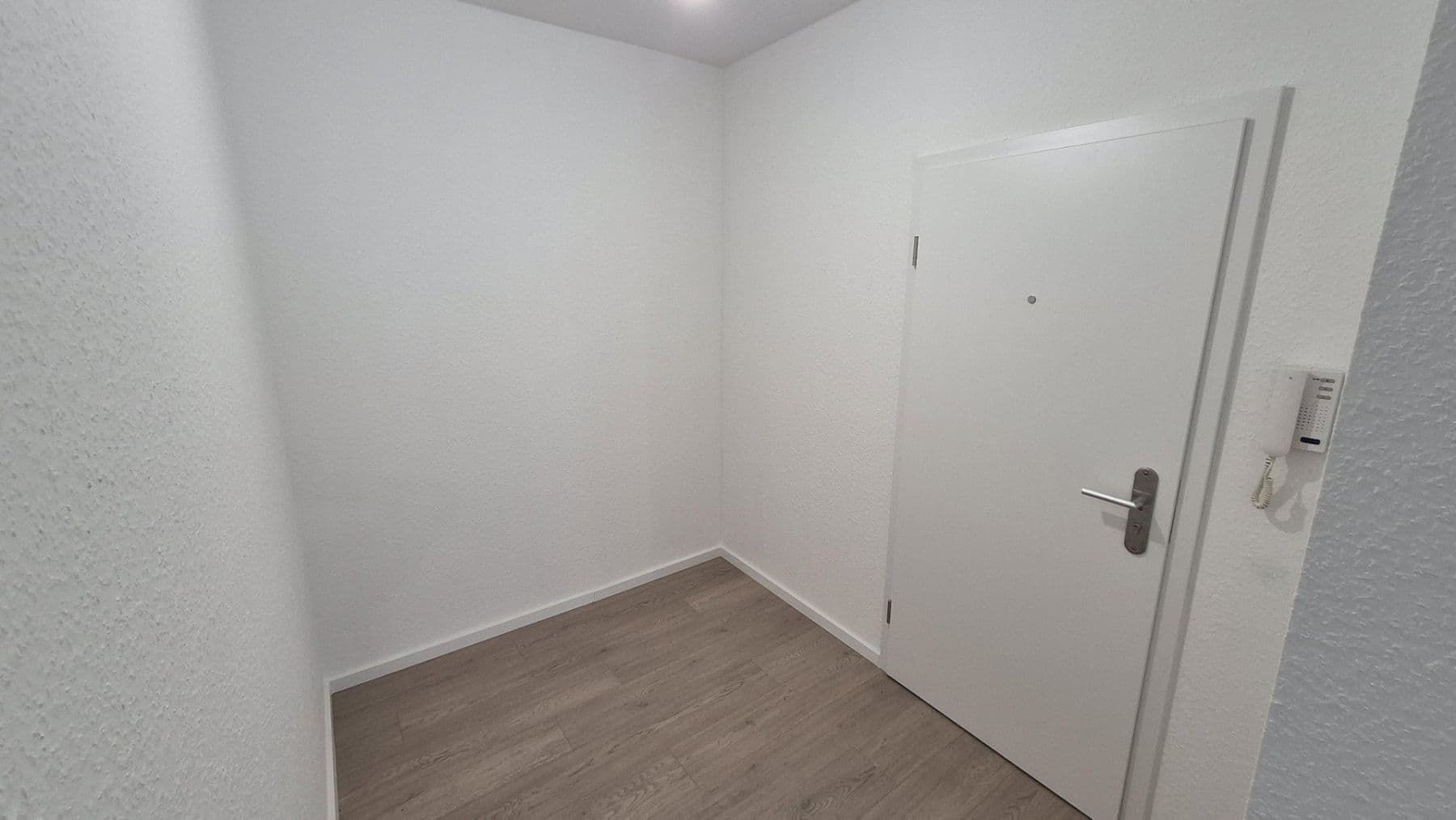 Pronájem bytu 4+1 113 m², Gummersbach, Severní Porýní-Vestfálsko Pronájem bytu 4+1 113 m², Gummersbach, Severní Porýní-Vestfálsko