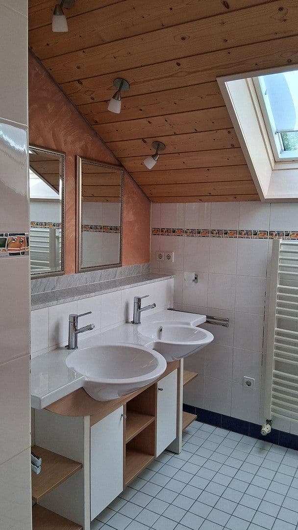 Prodej domu 233 m², pozemek 875 m², Schriesheim, Bádensko-Württembersko Prodej domu 233 m², pozemek 875 m², Schriesheim, Bádensko-Württembersko