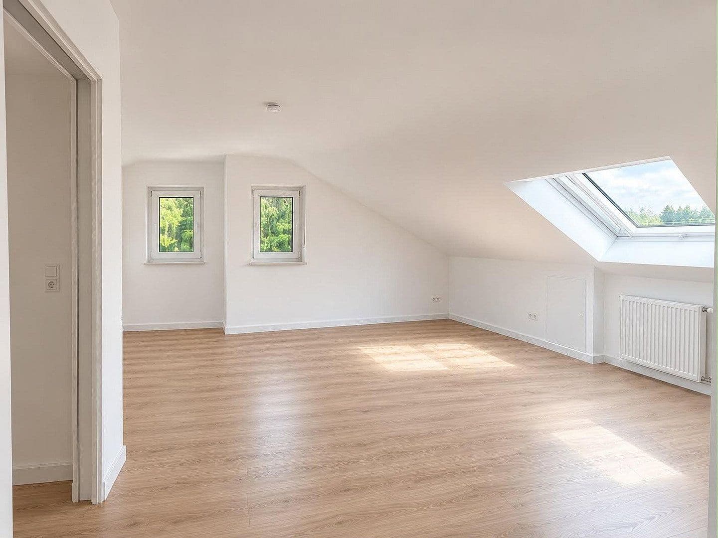 Pronájem bytu 4+1 80 m², Memelstraße 30, Eberbach, Bádensko-Württembersko Pronájem bytu 4+1 80 m², Memelstraße 30, Eberbach, Bádensko-Württembersko