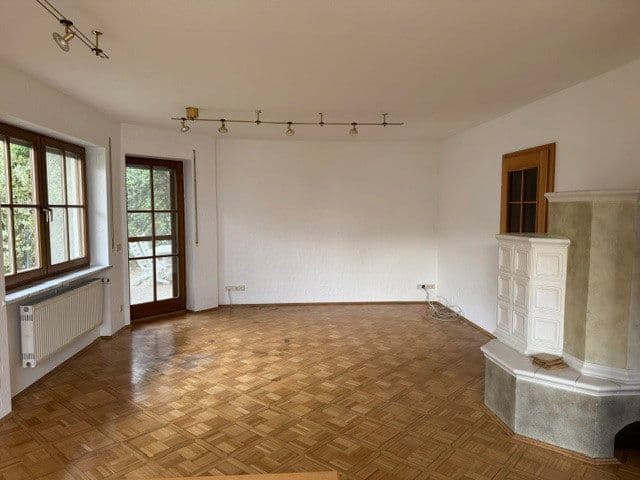 Prodej domu 266 m², pozemek 734 m², Grünsfeld, Bádensko-Württembersko Prodej domu 266 m², pozemek 734 m², Grünsfeld, Bádensko-Württembersko