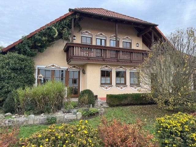 Prodej domu 266 m², pozemek 734 m², Grünsfeld, Bádensko-Württembersko Prodej domu 266 m², pozemek 734 m², Grünsfeld, Bádensko-Württembersko