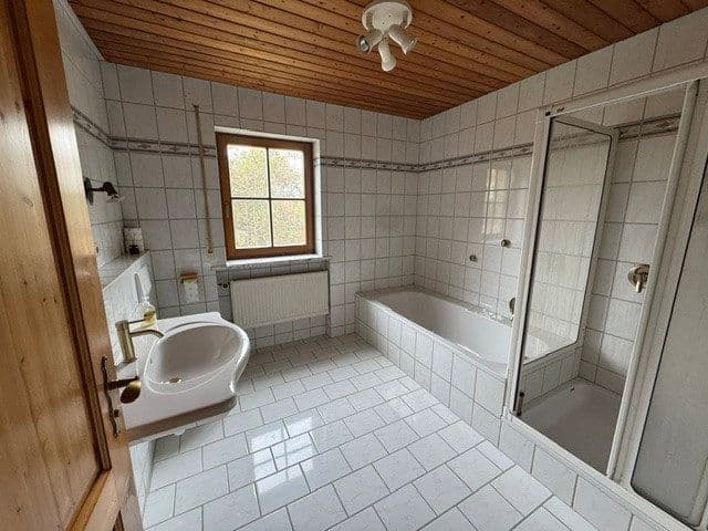 Prodej domu 266 m², pozemek 734 m², Grünsfeld, Bádensko-Württembersko Prodej domu 266 m², pozemek 734 m², Grünsfeld, Bádensko-Württembersko