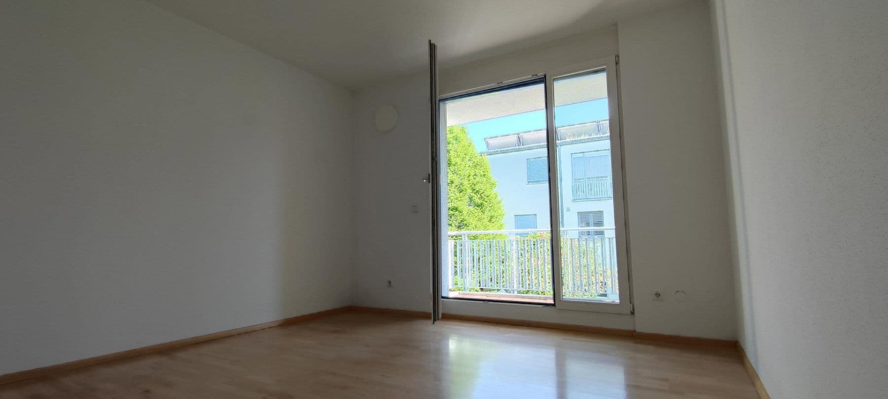 Prodej bytu 3+1 79 m², Georg-Kerschensteiner-Straße 43, München, Bavorsko Prodej bytu 3+1 79 m², Georg-Kerschensteiner-Straße 43, München, Bavorsko