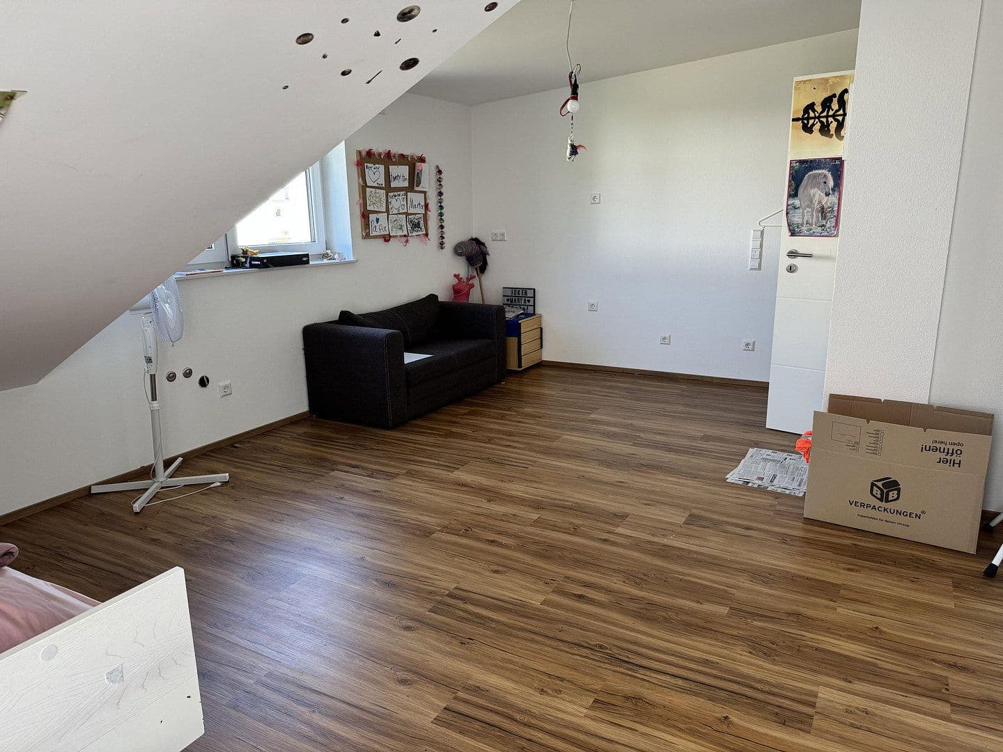 Prodej domu 186 m², pozemek 756 m², Herrenberg, Bádensko-Württembersko Prodej domu 186 m², pozemek 756 m², Herrenberg, Bádensko-Württembersko