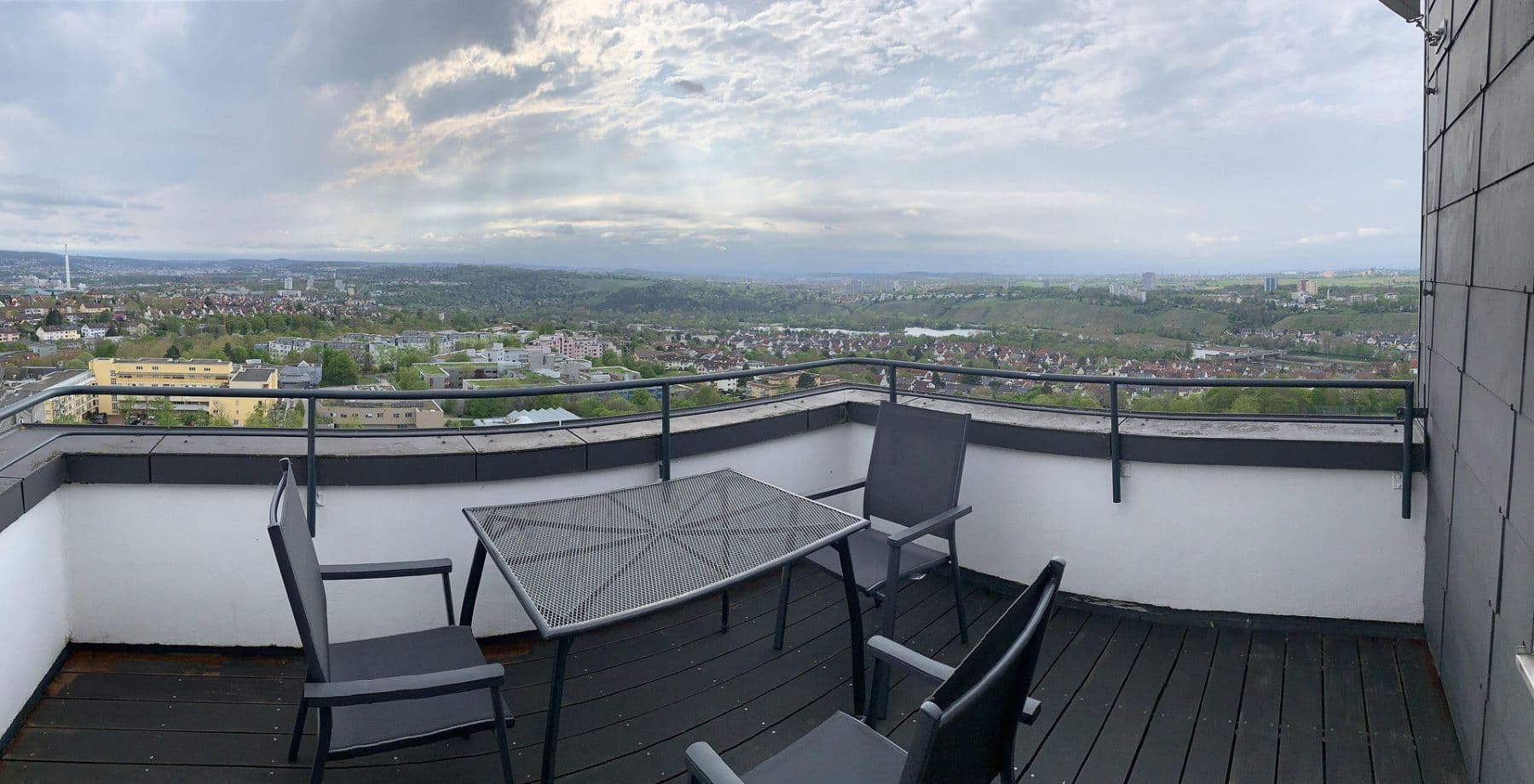 Prodej bytu 6+1 132 m², Stuttgart, Bádensko-Württembersko Prodej bytu 6+1 132 m², Stuttgart, Bádensko-Württembersko