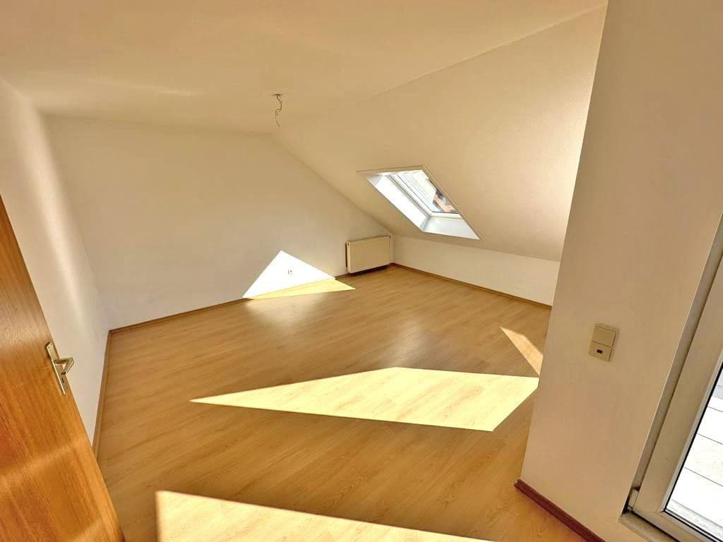 Pronájem bytu 2+1 54 m², Rhönstr. 3, Waghäusel, Bádensko-Württembersko Pronájem bytu 2+1 54 m², Rhönstr. 3, Waghäusel, Bádensko-Württembersko