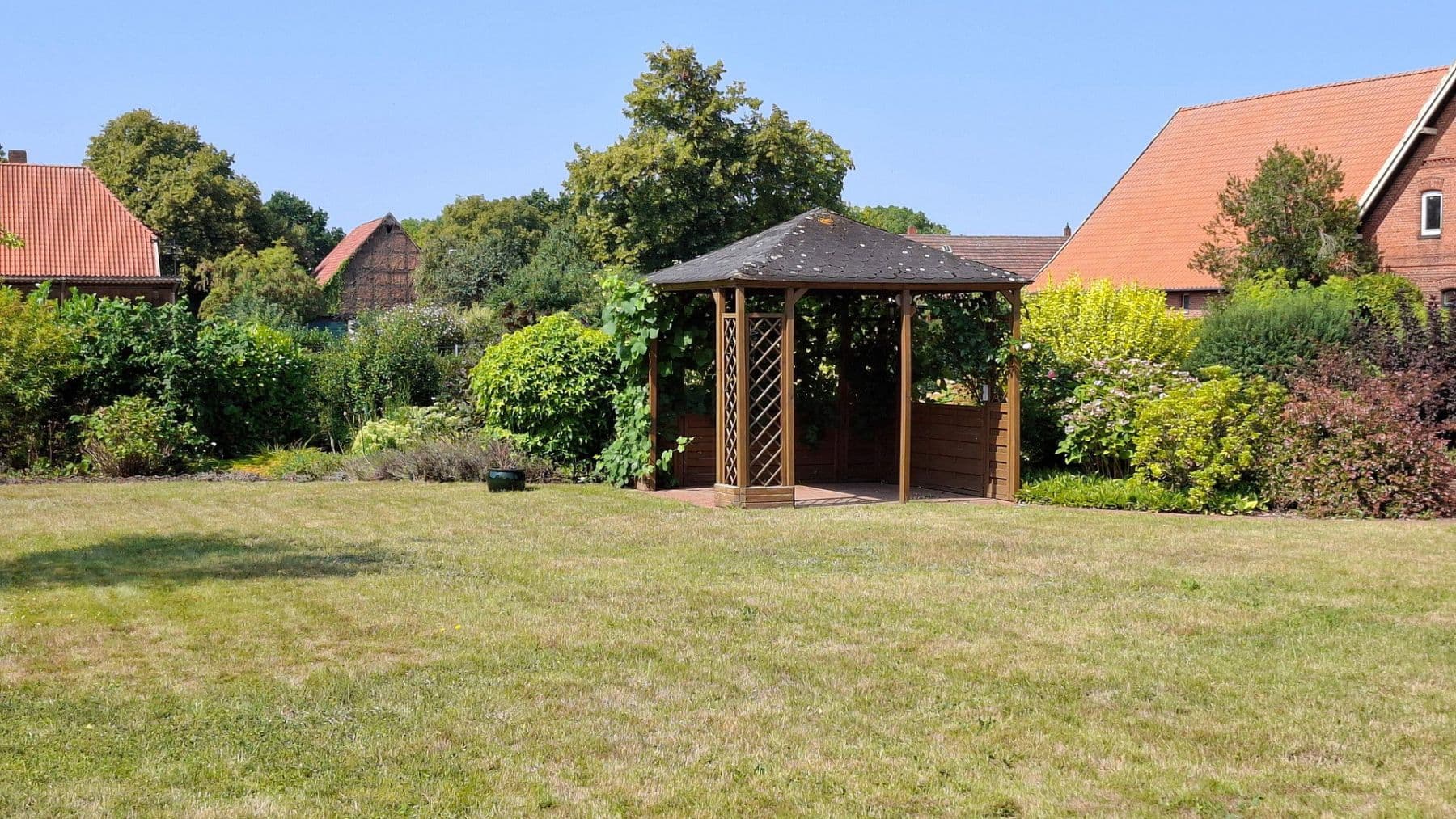 Prodej domu 240 m², pozemek 1.970 m², Petershagen, Severní Porýní-Vestfálsko Prodej domu 240 m², pozemek 1.970 m², Petershagen, Severní Porýní-Vestfálsko