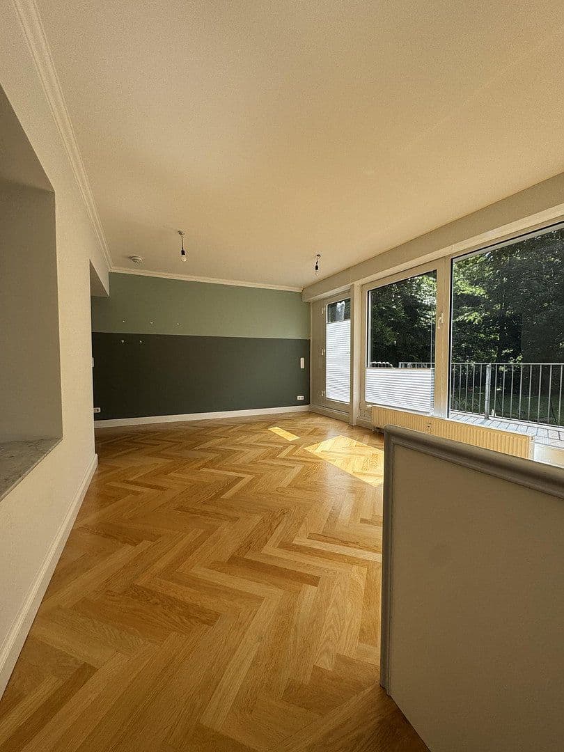 Pronájem bytu 3+1 124 m², Friedrich-Ebert-Str. 91, Hamburg, Hamburg Pronájem bytu 3+1 124 m², Friedrich-Ebert-Str. 91, Hamburg, Hamburg