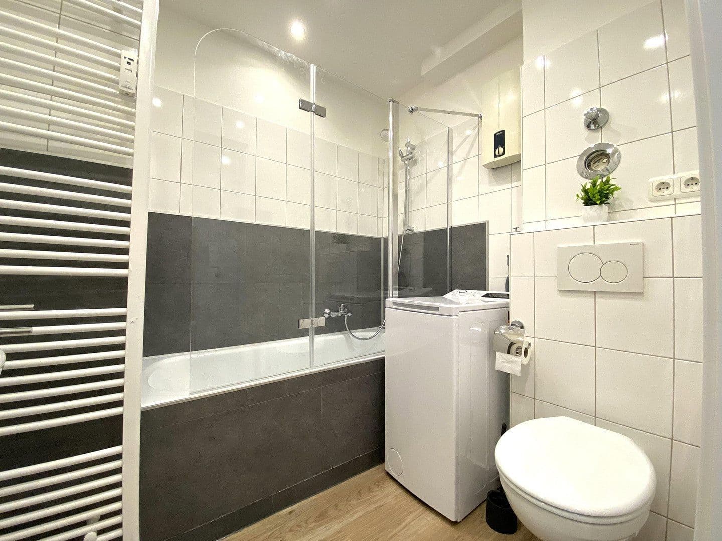 Pronájem bytu 1+1 34 m², Bremen, Bremen Pronájem bytu 1+1 34 m², Bremen, Bremen