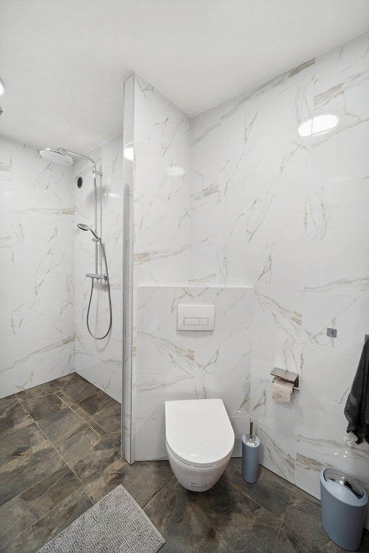 Pronájem domu 152 m², pozemek 600 m², Mittelstraße, 1, Leichlingen, Severní Porýní-Vestfálsko Pronájem domu 152 m², pozemek 600 m², Mittelstraße, 1, Leichlingen, Severní Porýní-Vestfálsko