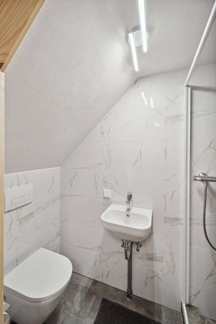 Pronájem domu 152 m², pozemek 600 m², Mittelstraße, 1, Leichlingen, Severní Porýní-Vestfálsko Pronájem domu 152 m², pozemek 600 m², Mittelstraße, 1, Leichlingen, Severní Porýní-Vestfálsko