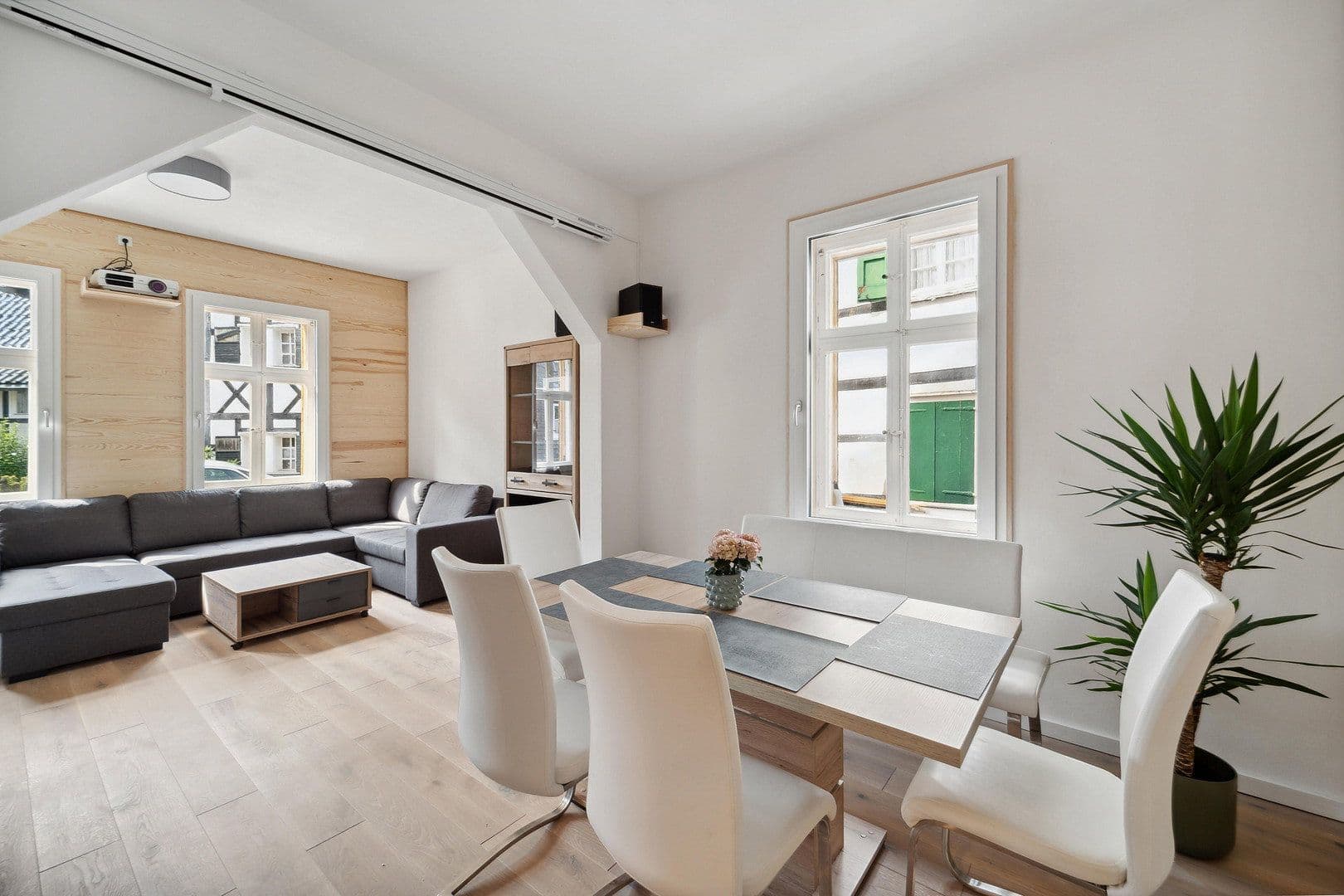 Pronájem domu 152 m², pozemek 600 m², Mittelstraße, 1, Leichlingen, Severní Porýní-Vestfálsko Pronájem domu 152 m², pozemek 600 m², Mittelstraße, 1, Leichlingen, Severní Porýní-Vestfálsko