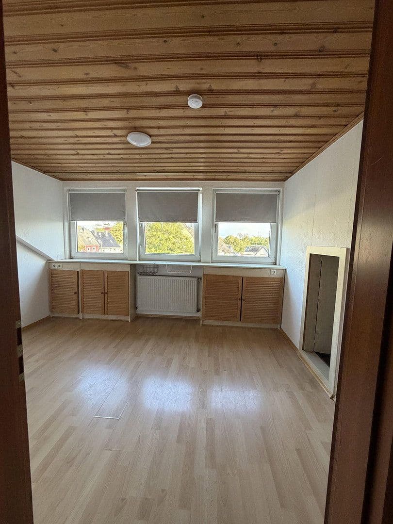Pronájem bytu 2+1 53 m², Niderpleiser Strasse 93, Sankt Augustin, Severní Porýní-Vestfálsko Pronájem bytu 2+1 53 m², Niderpleiser Strasse 93, Sankt Augustin, Severní Porýní-Vestfálsko