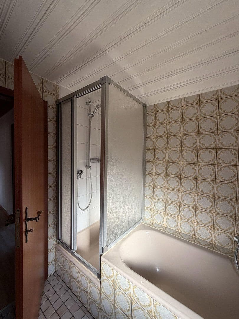 Pronájem bytu 2+1 53 m², Niderpleiser Strasse 93, Sankt Augustin, Severní Porýní-Vestfálsko Pronájem bytu 2+1 53 m², Niderpleiser Strasse 93, Sankt Augustin, Severní Porýní-Vestfálsko