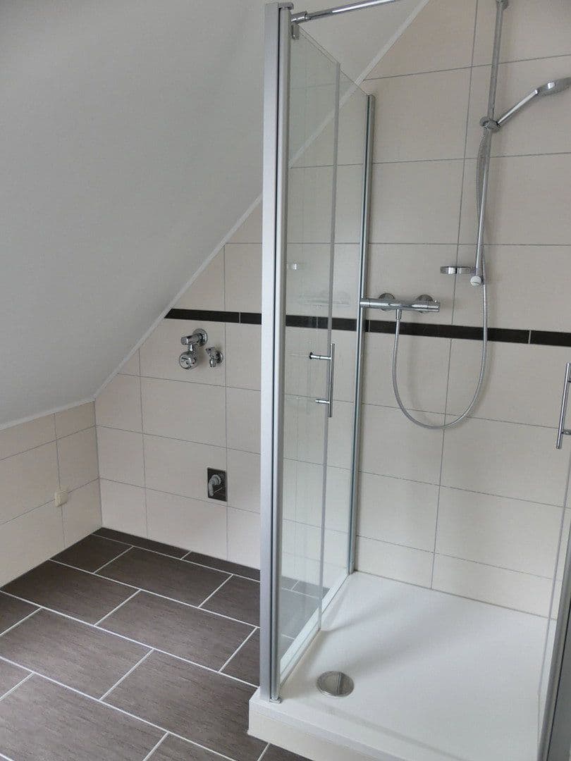 Pronájem bytu 4+1 100 m², Böckerstr.1, Hannover, Dolní Sasko Pronájem bytu 4+1 100 m², Böckerstr.1, Hannover, Dolní Sasko