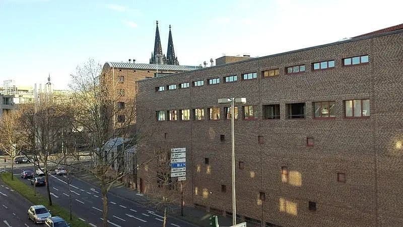 Pronájem bytu 2+1 68 m², Victoriastr. 20, Köln, Severní Porýní-Vestfálsko Pronájem bytu 2+1 68 m², Victoriastr. 20, Köln, Severní Porýní-Vestfálsko